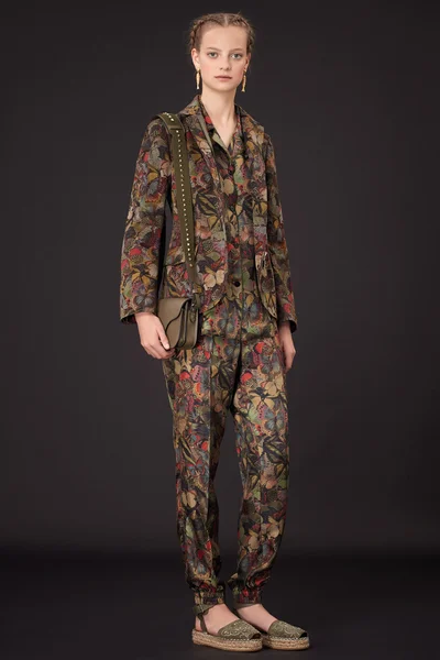 Look 19
